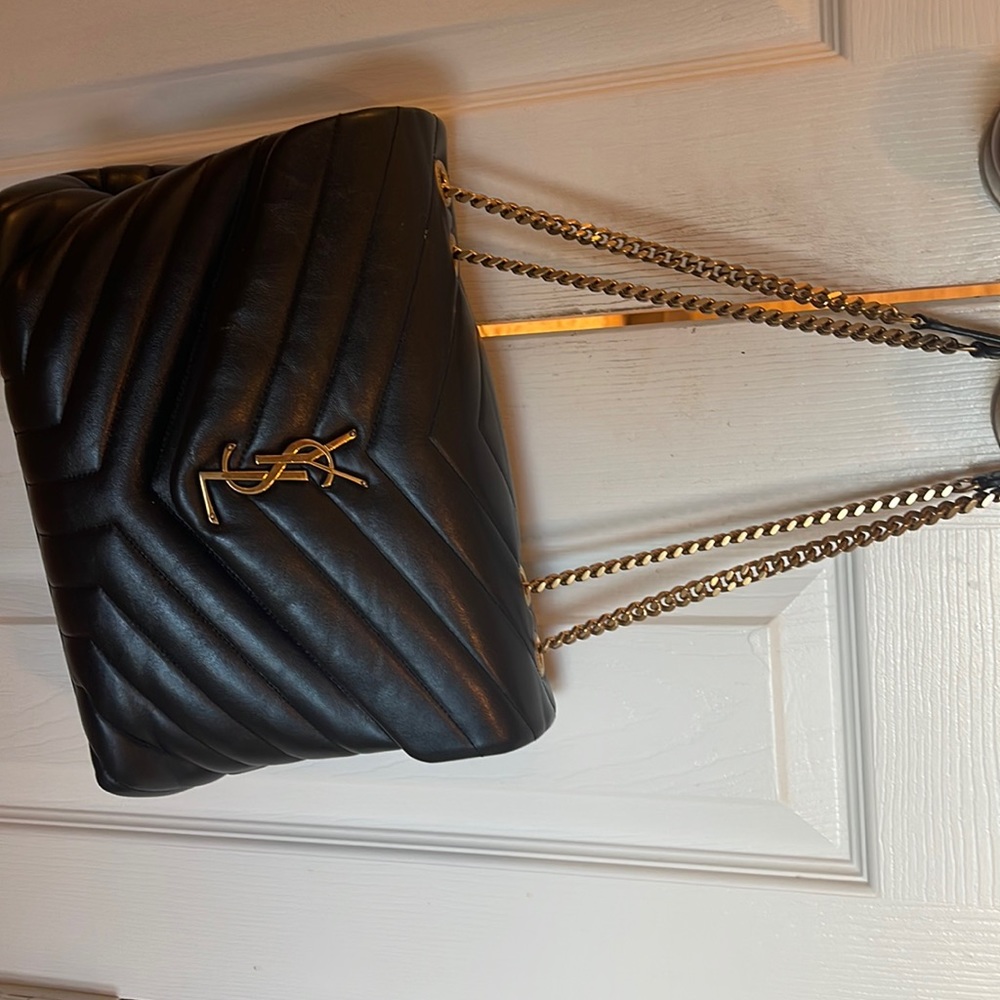 Saint Laurent - Medium Lou Lou Black Handbag